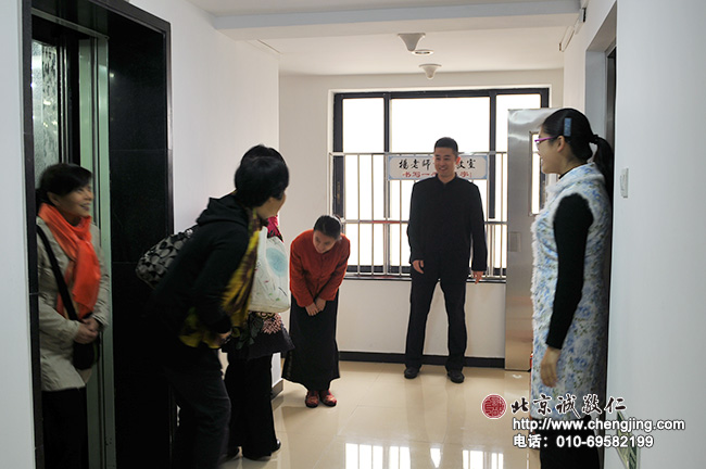 今天杨老师书法教室迎来了在北京诚敬仁学习了一个月的师资班老师